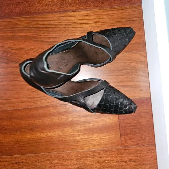 CYDWOQ Vintage Handmade Leather Kitten Heel Pumps – Brown Metallic | US 10/EU 41 - Picture 2 of 12